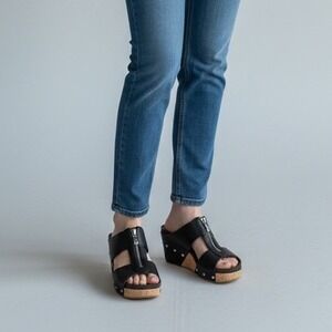 Corkys Women's Size‎ 8 Black Wedge Sandals Zip Front Cork Platform Studded